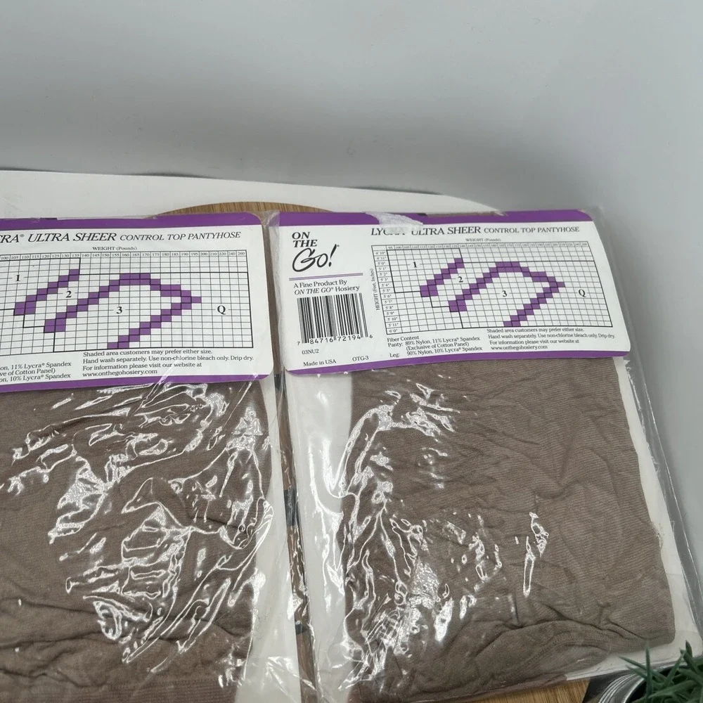 2 Pairs On the Go! Lycra Ultra Sheer Control Top Pantyhose Nude‎ Size 2 New